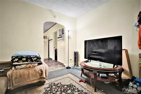 New Brunswick, NJ 08901,15 Brookside AVE