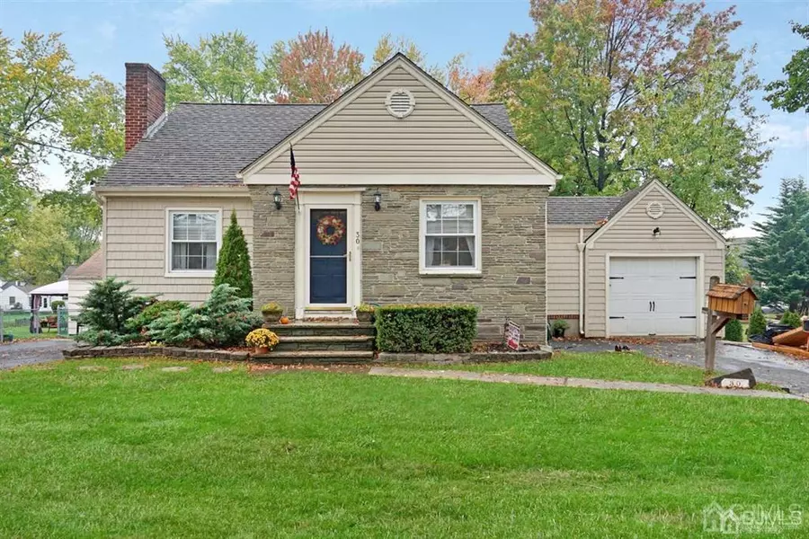 30 Lancaster RD, Colonia, NJ 07067