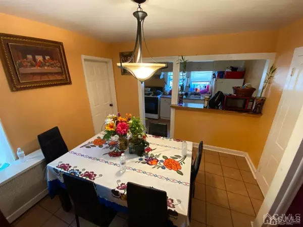 New Brunswick, NJ 08901,251 Handy ST