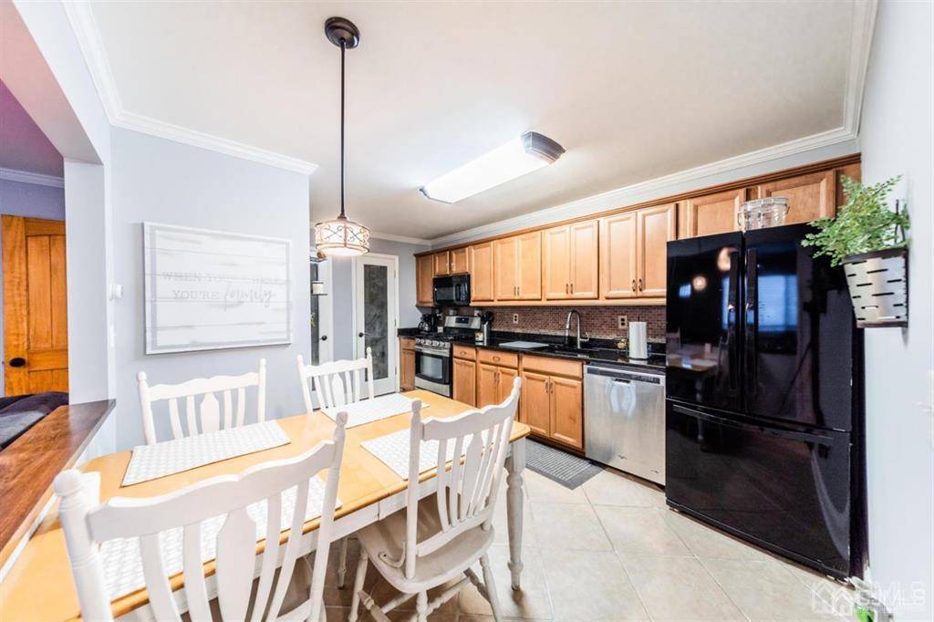 Woodbridge Proper, NJ 07095,1045 Cricket LN N #1045