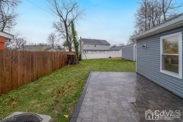 Avenel, NJ 07001,416 Tappen ST