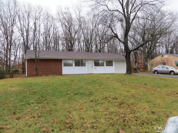 South Brunswick, NJ 08824,53 Stockton RD