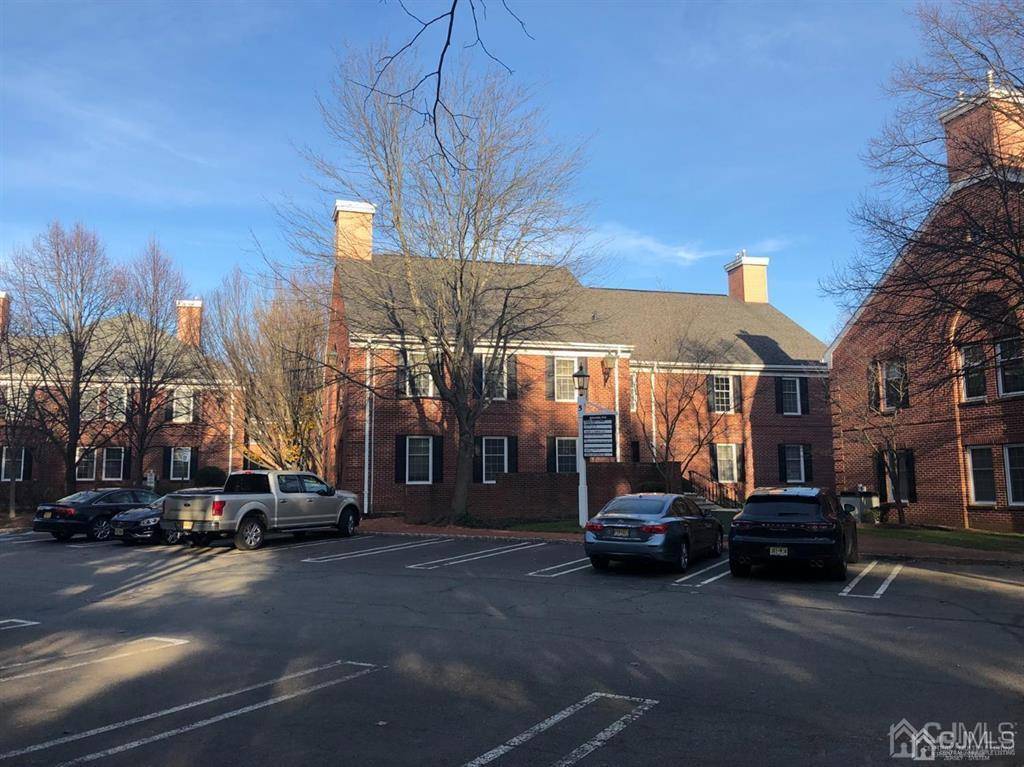 5-A Auer CT #51, East Brunswick, NJ 08816
