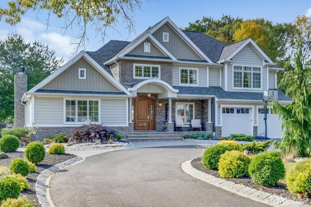 Clark, NJ 07066,188 Briarheath LN