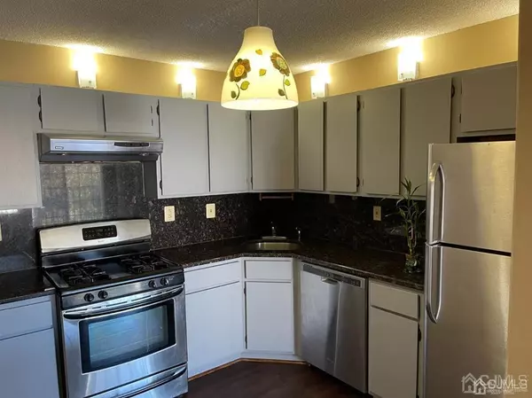 North Brunswick, NJ 08902,101 Albury WAY