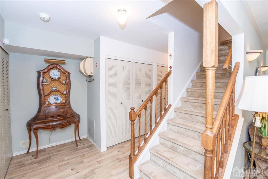 Plainsboro, NJ 08536,15 Pond View DR #15