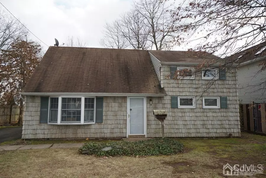 19 David CT, Colonia, NJ 07067
