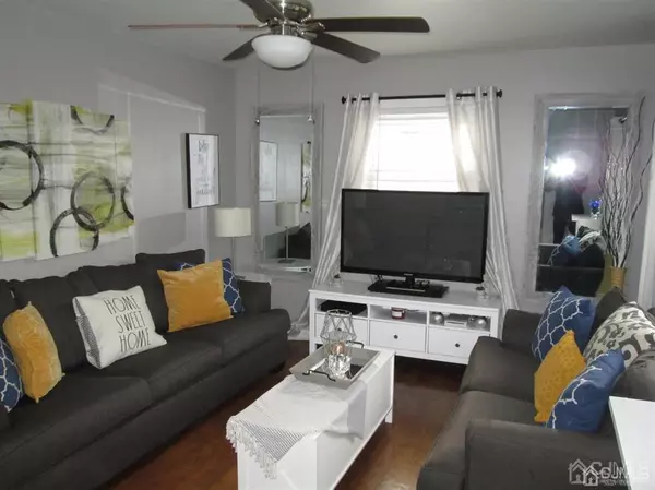 North Brunswick, NJ 08902,1050 Newton ST