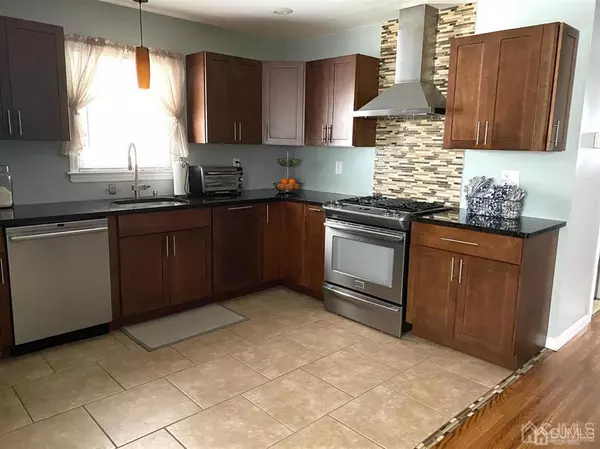 Avenel, NJ 07001,65 N Smith ST