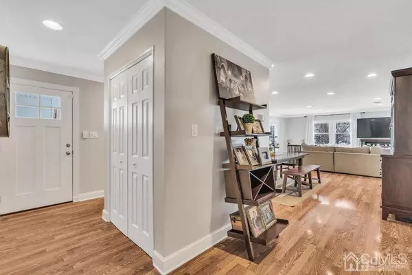 Aberdeen, NJ 07747,76 Andover LN