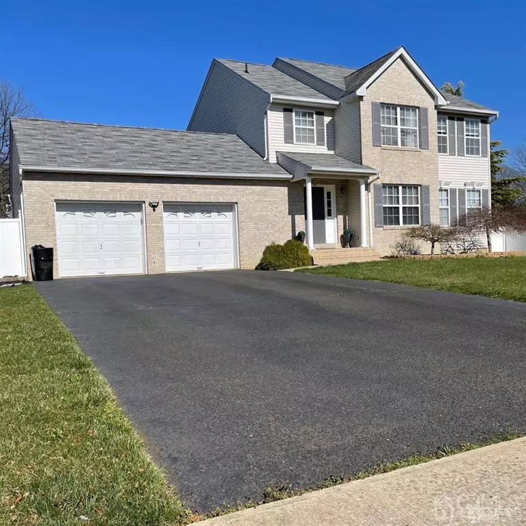 Aberdeen, NJ 07721,7 Dogwood CT