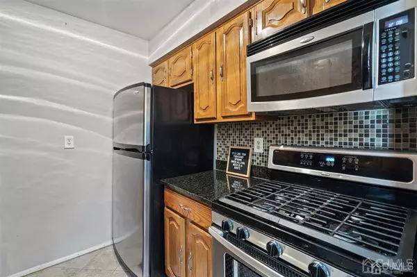 Old Bridge, NJ 07747,35 Laurie CT