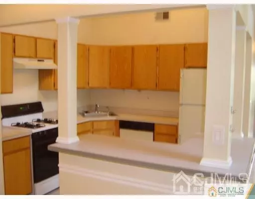 North Brunswick, NJ 08902,32 Pembrook AVE