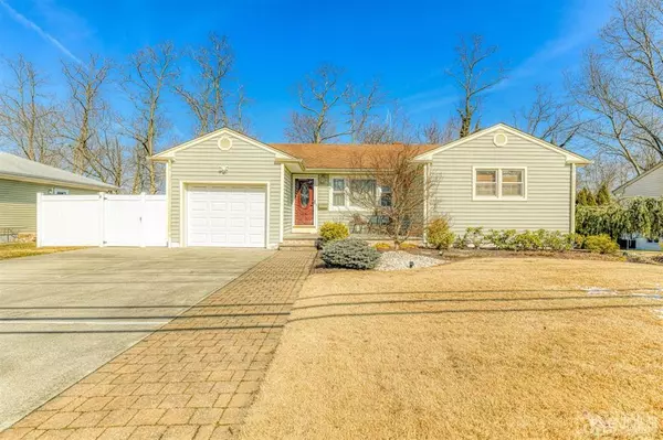 39 J F Kennedy DR, Milltown, NJ 08850