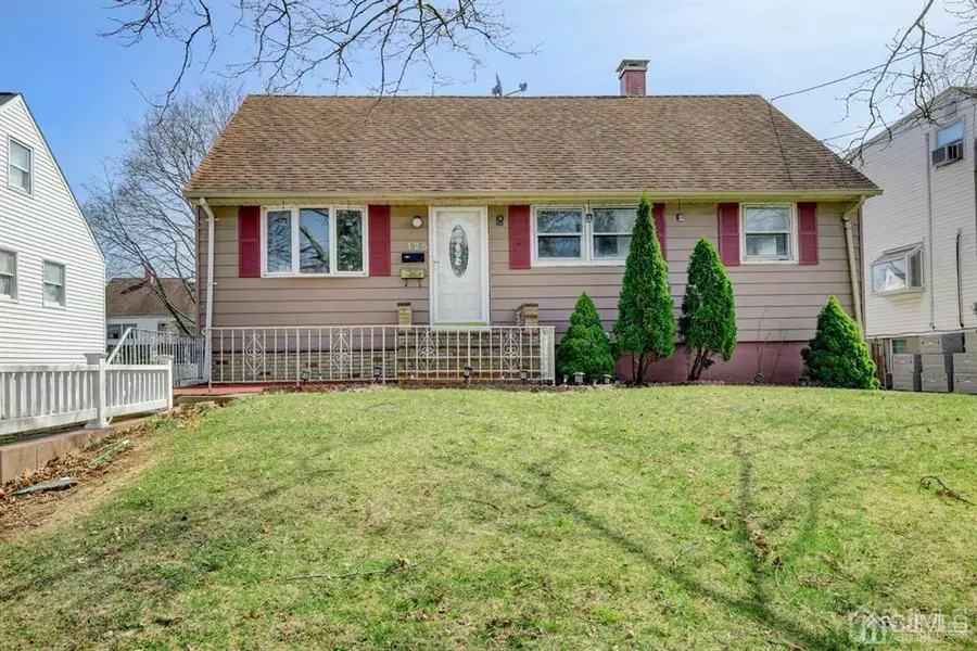 125 Worth ST, Iselin, NJ 08830