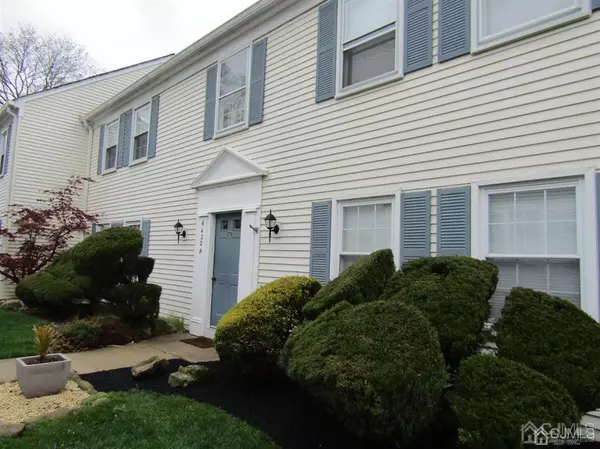 422-A Onset LN, Monroe, NJ 08831