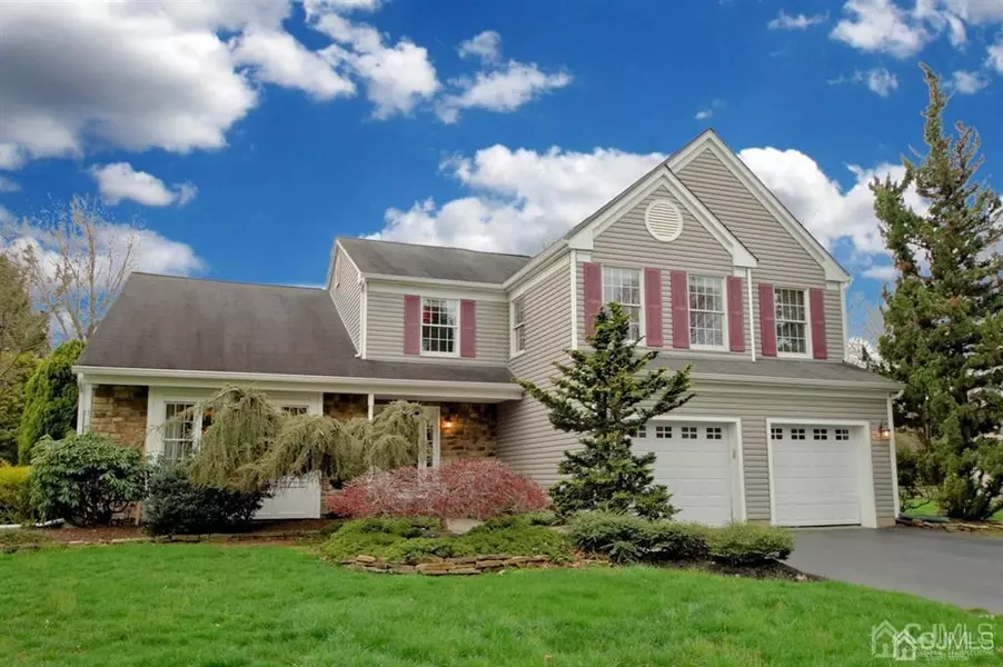 89 Bradford LN, Plainsboro, NJ 08536