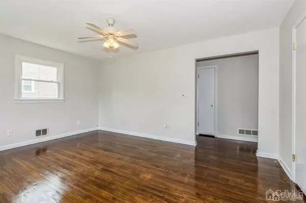 Milltown, NJ 08850,60 Pershing AVE