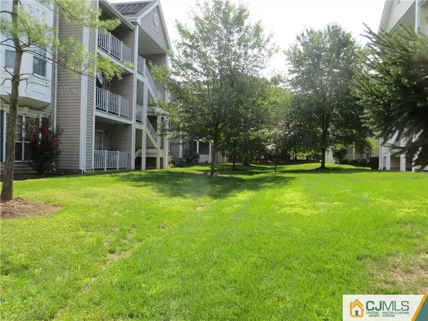 North Brunswick, NJ 08902,53 Brighton WAY