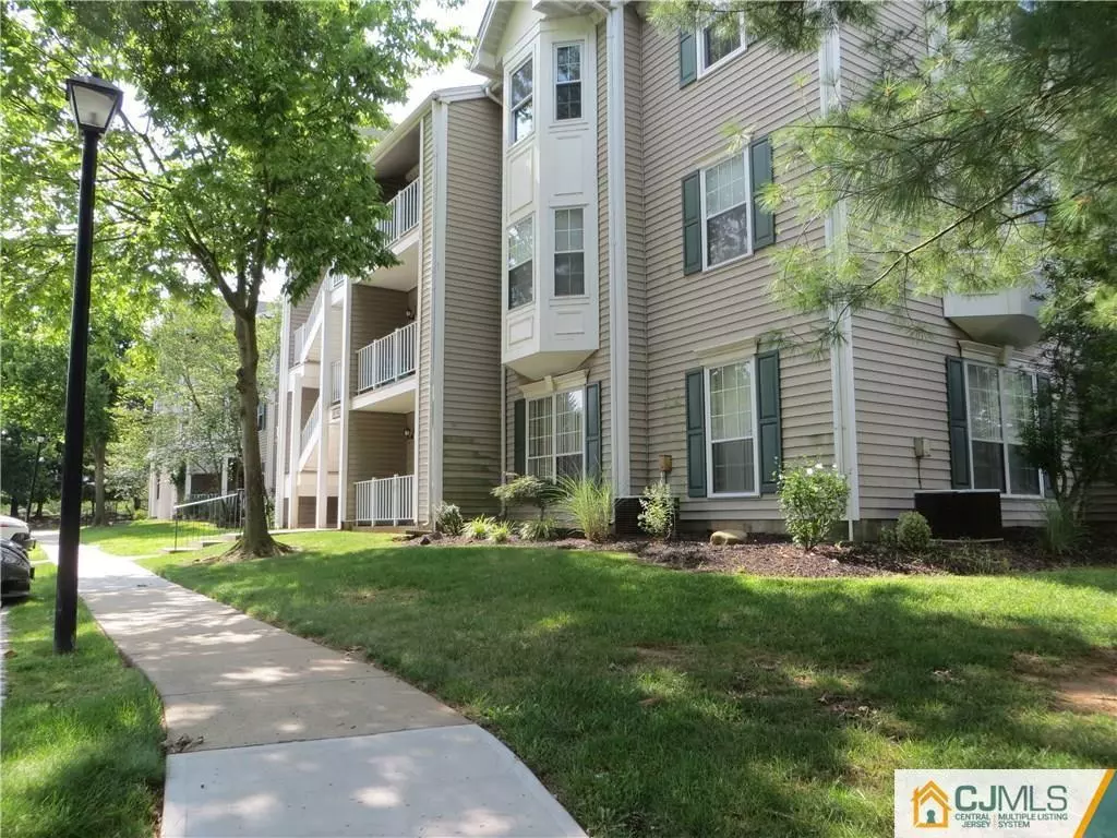 North Brunswick, NJ 08902,53 Brighton WAY