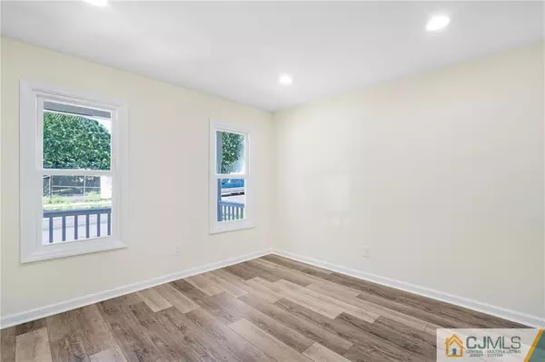 New Brunswick, NJ 08901,185 Handy ST