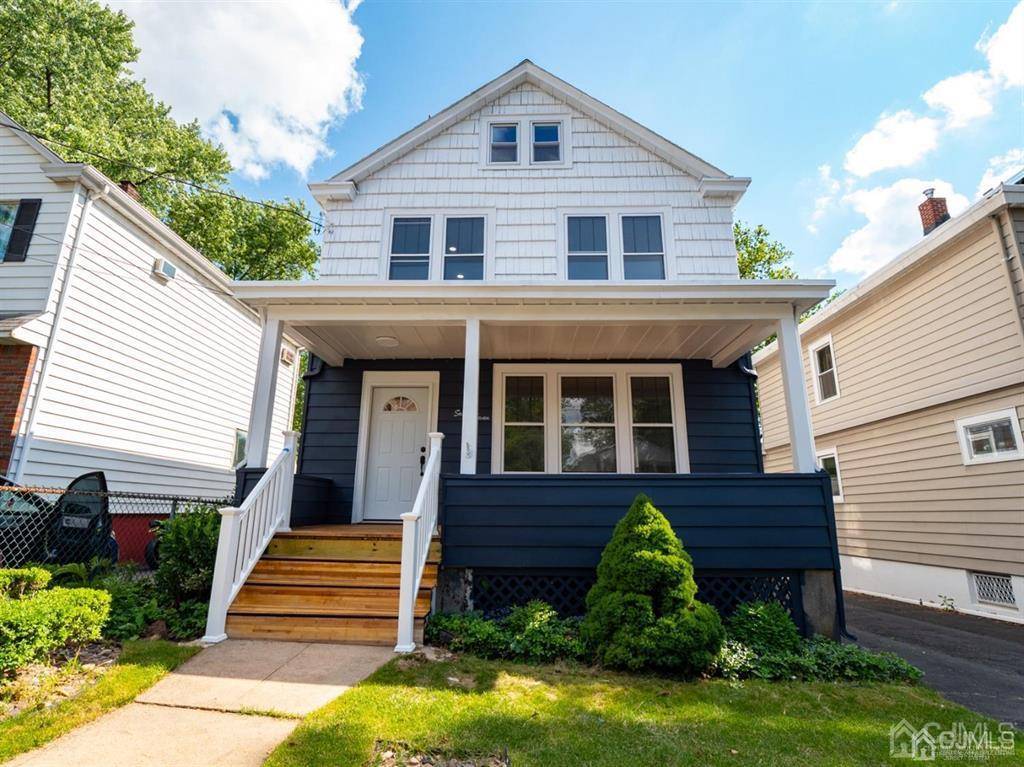 77 Douglas St, Fords, NJ 08863