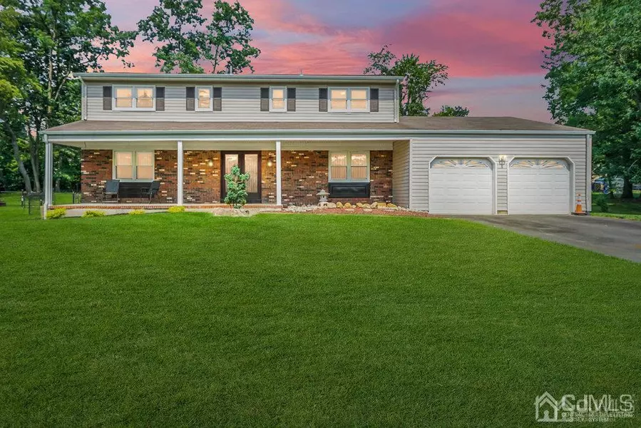 9 Timothy LN, East Brunswick, NJ 08816