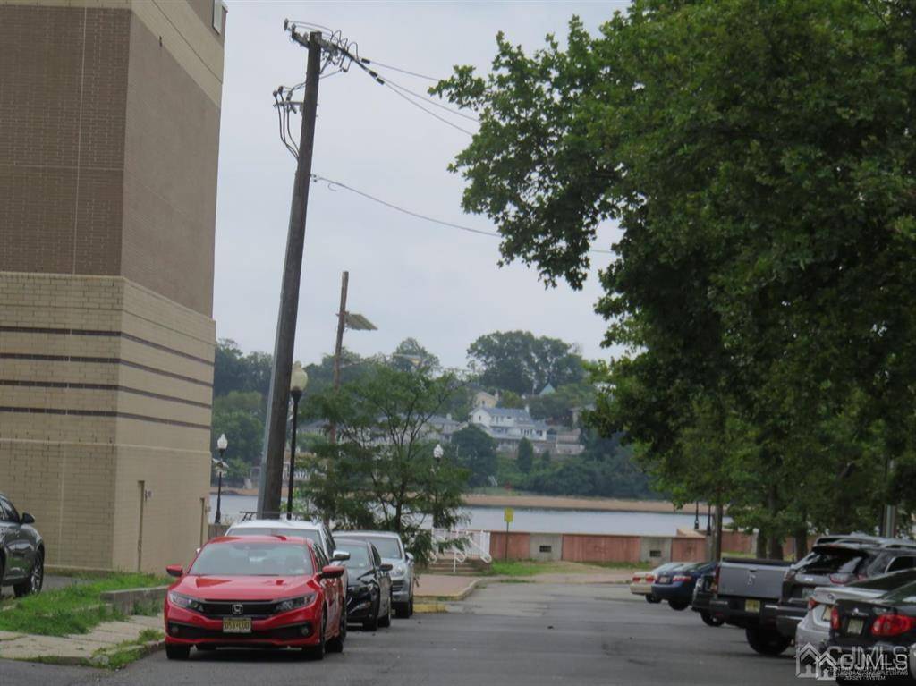 Perth Amboy, NJ 08861,40 Fayette ST #44