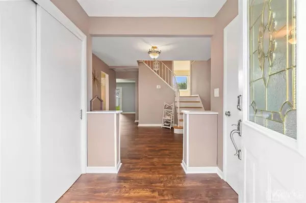 Colonia, NJ 07067,12 Stanford AVE