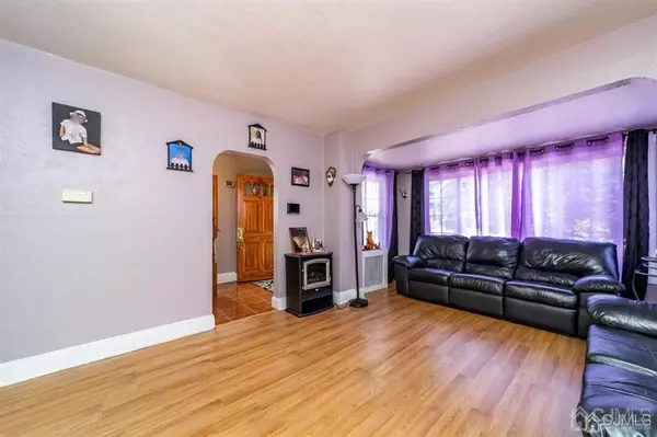 Belleville, NJ 07109,36 Salter PL