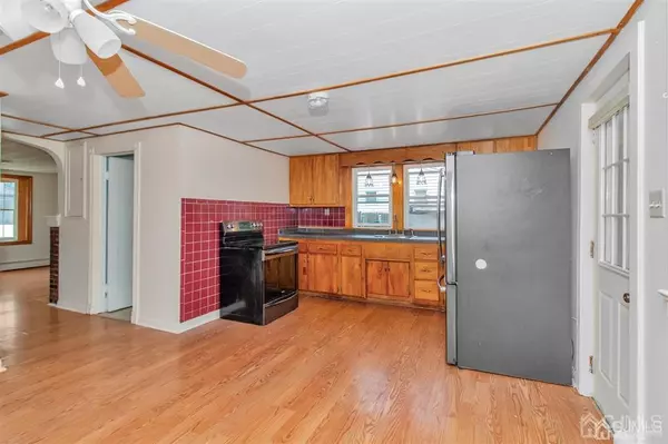 Fords, NJ 08863,32 Howell AVE