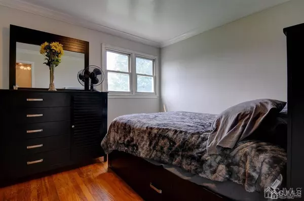 Rahway, NJ 07065,1566 Lawrence ST