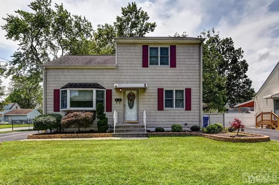 34 W Edward ST, Iselin, NJ 08830