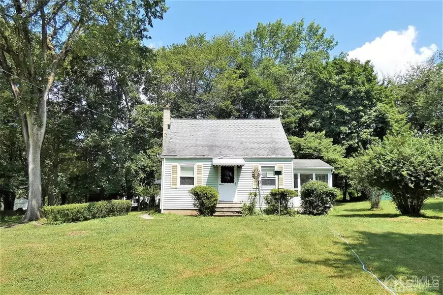 17 Gates RD, Branchburg, NJ 08876