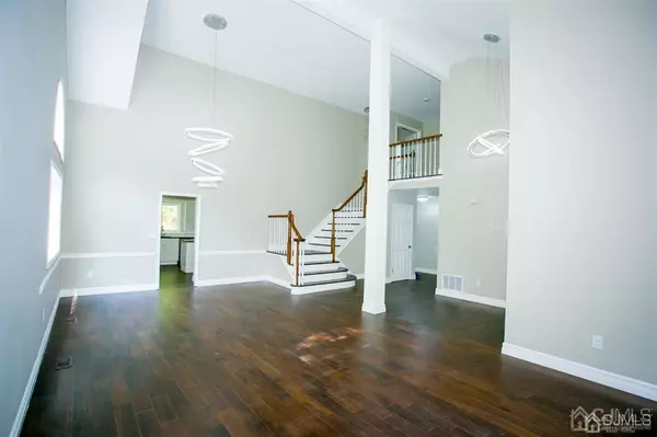 Bedminster, NJ 07921,18 Smoke Rise LN