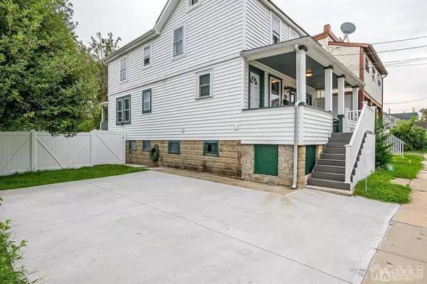 South Amboy, NJ 08879,357 Henry ST