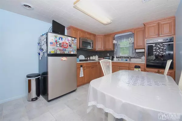 Helmetta, NJ 08828,24 Borghaus RD