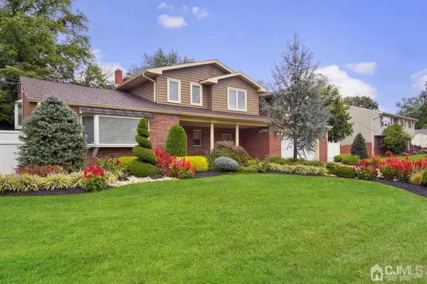 11 Janice DR, Spotswood, NJ 08884