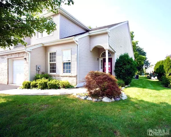 145 Saratoga CT, Franklin, NJ 08873