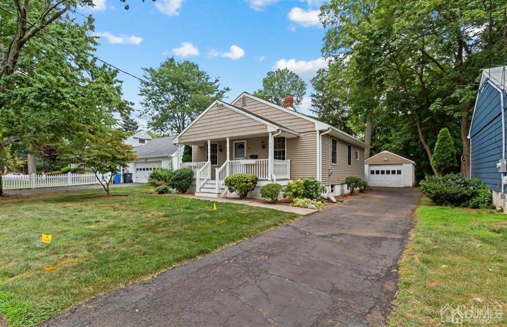 Metuchen, NJ 08840,6 Pleasant PL