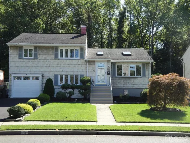 214 Amherst AVE, Colonia, NJ 07067