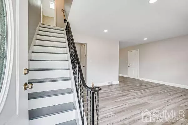 Iselin, NJ 08830,85 Plymouth DR