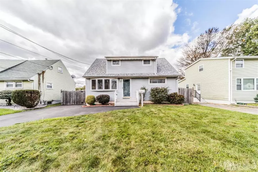 7 louis ST, Hopelawn, NJ 08861