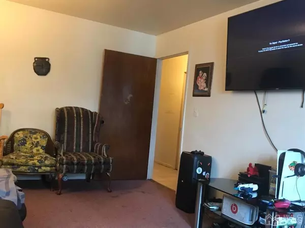 Perth Amboy, NJ 08861,305 Alpine ST