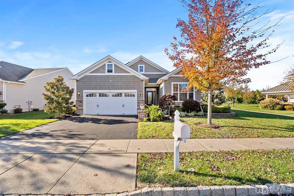 Manalapan, NJ 07726,100 Wintergreen DR