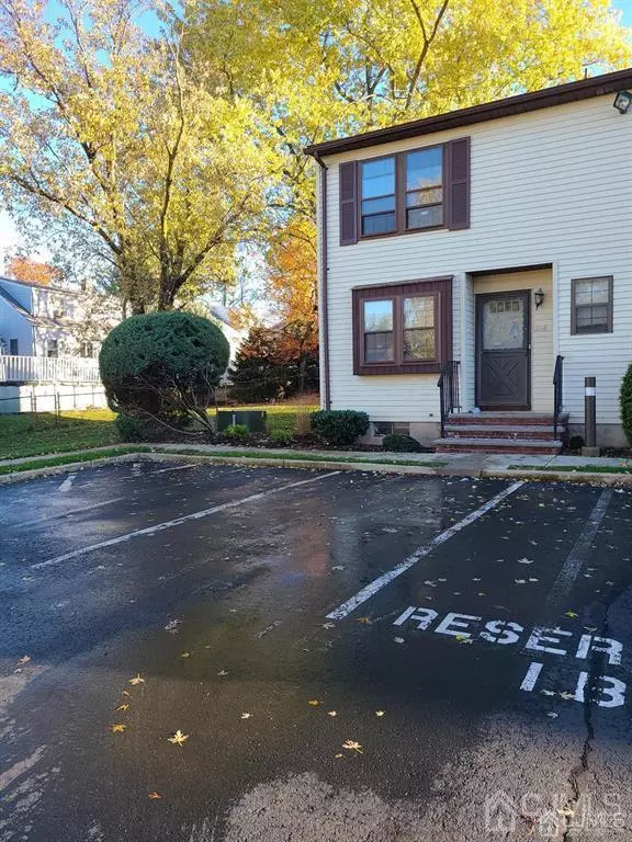 Edison, NJ 08817,218 Orlando ST