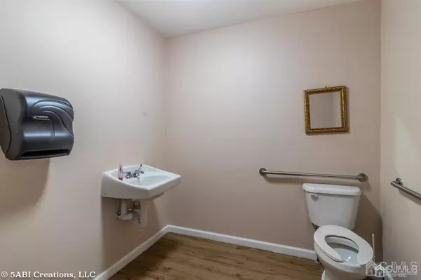 Perth Amboy, NJ 08861,217 Hall AVE