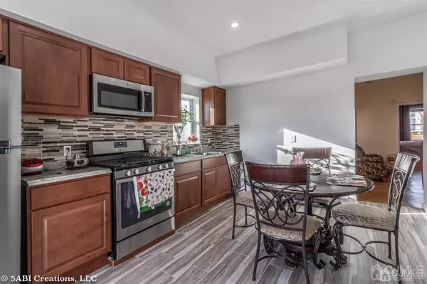 Perth Amboy, NJ 08861,217 Hall AVE