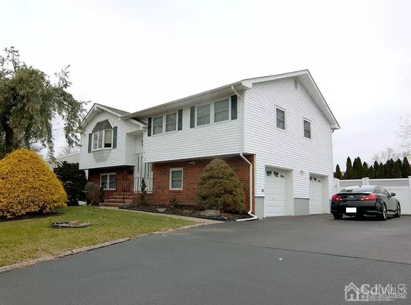 Milltown, NJ 08850,15 Janet CT