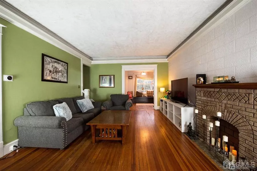 127 Hoover AVE, Edison, NJ 08837